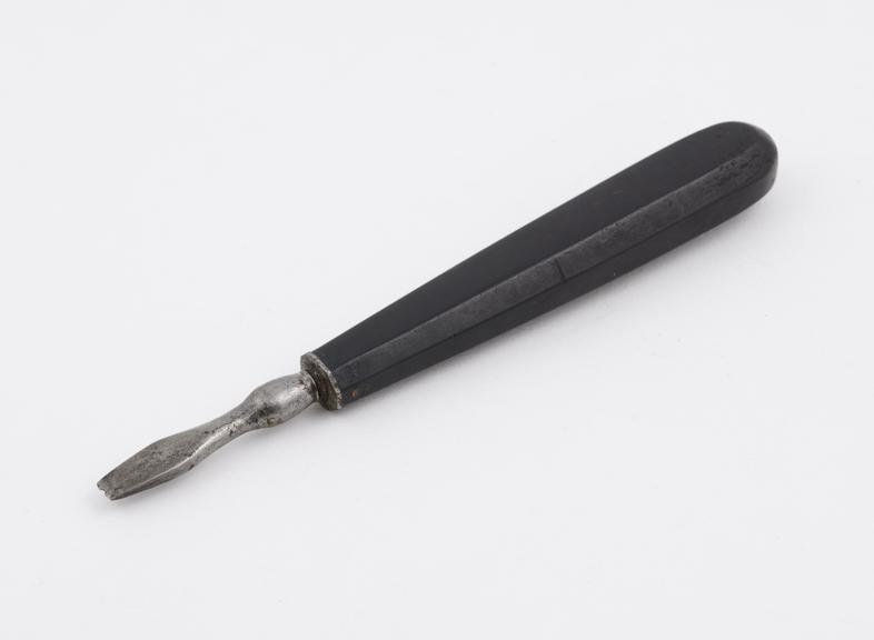 Bone chisel, steel and ebony, 19th century