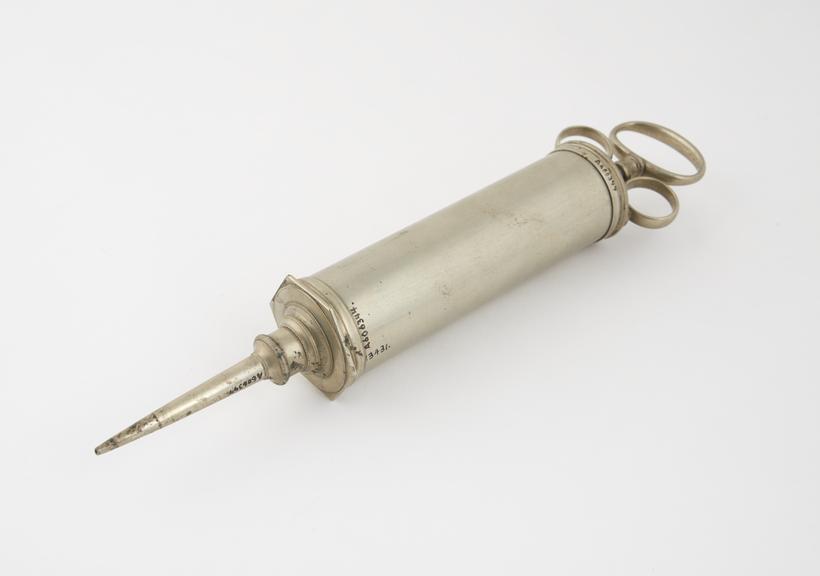 Plated aural or bladder or wound syringe, piston-action, French