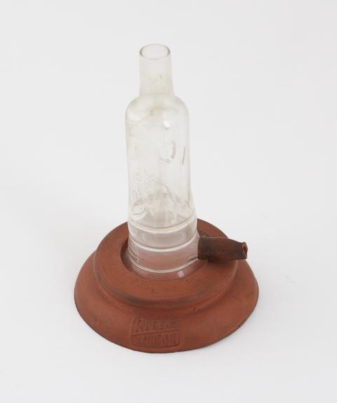 Glass atomizer by Rogers, London, 1901-1940