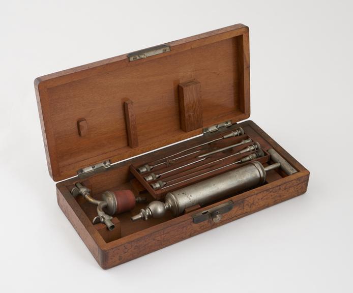 Aspirator and accessories, cased
