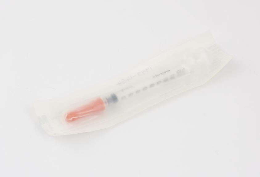 Monoject 1ml sterile insulin syringe for use with U-100 insulin