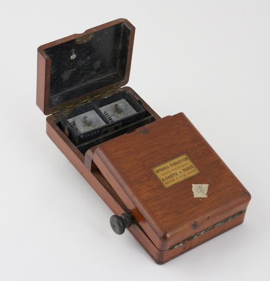 Portable Gaiffe induction coil in mahogany box with mercury