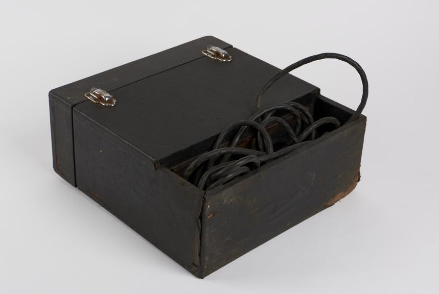 Electrotherapeutic apparatus, unsigned, Europe, 1920-1965