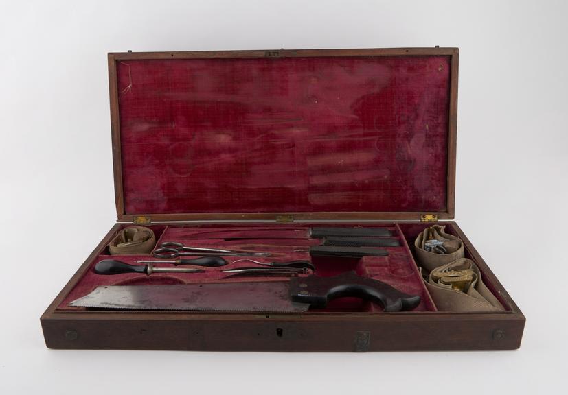 Surgical instrument set