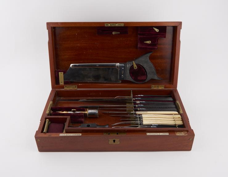 Surgical instrument set by S