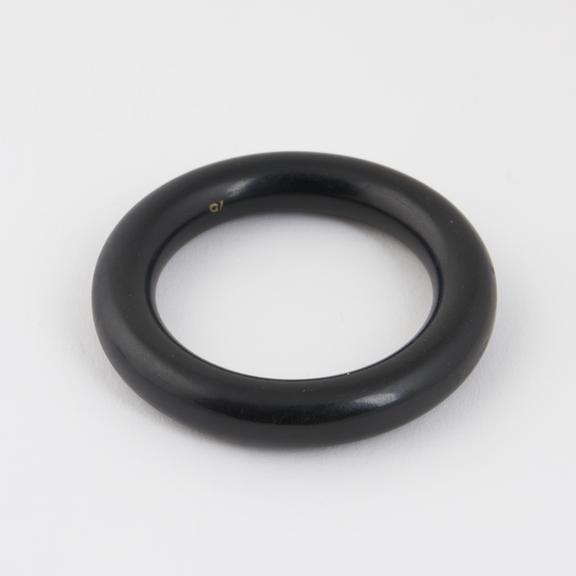 Pessary, supportive, ring, vulcanite, English, 1870 to 1930