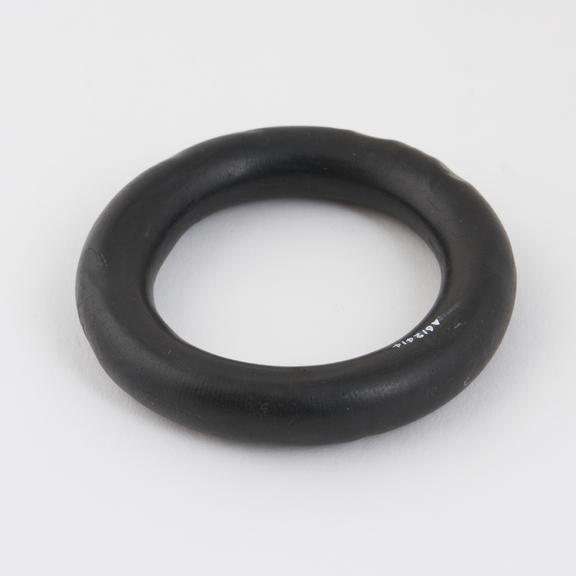 Pessary, supportive, ring, rubber, English, 1870 to 1930