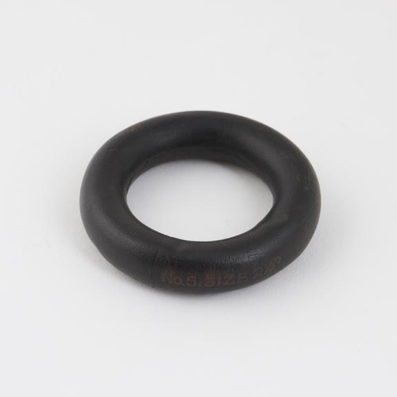 Pessary, supportive, ring, rubber, English, 1870 to 1930