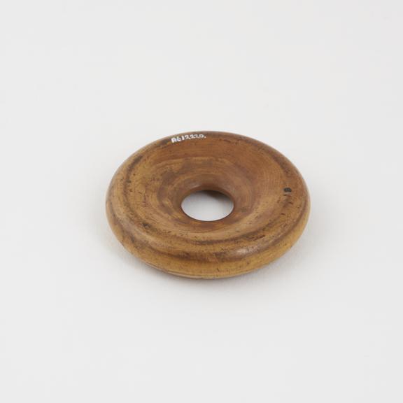 Ring pessary, wood, 19th century