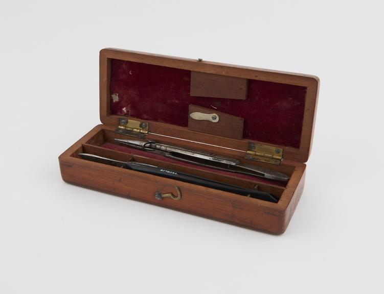 Surgical instrument set, cased | Science Museum Group Collection