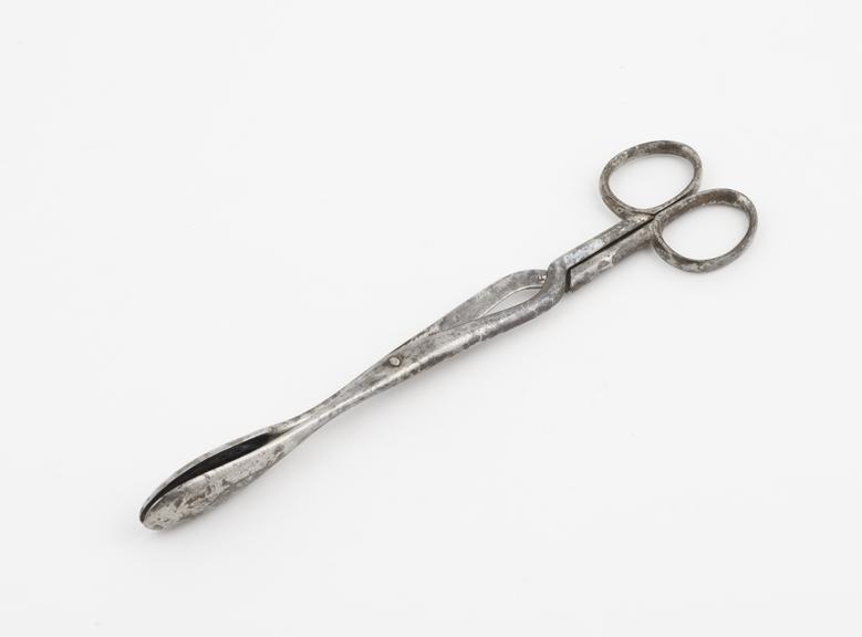 Lithotomy forceps, with oval scoop blades and cross-action