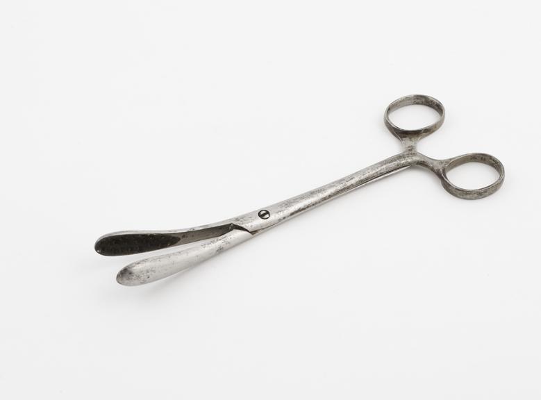 Curved lithotomy forceps