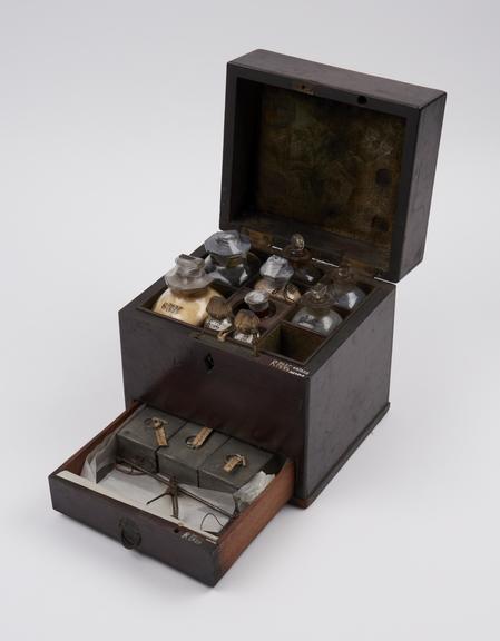 Medicine chest, mahogany