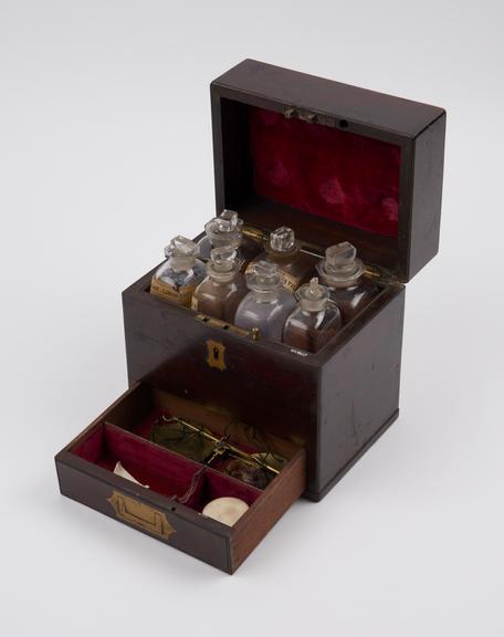 Medicine chest, mahogany