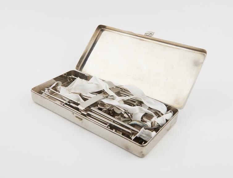 Set of surgical instruments