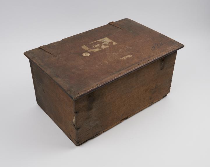 Medicine chest, for sem:dauc:s, oak and mahogany, empty