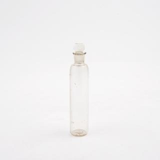 Glass oil bottle with glass stopper