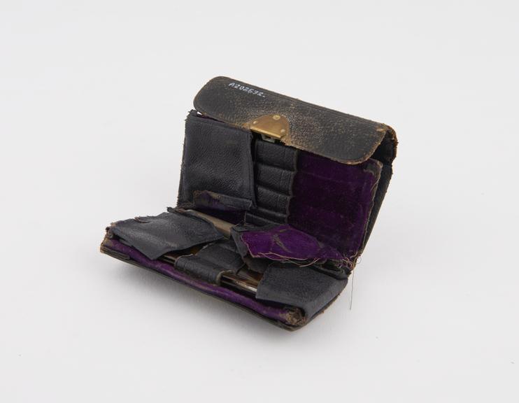 Pocket surgical instrument set in miniature wallet