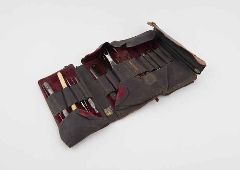 Pocket surgical instrument set in leather wallet, 19th century