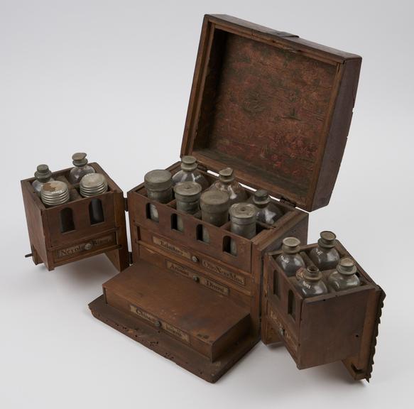 Mahogany medicine chest, hinged lid, swing fronts