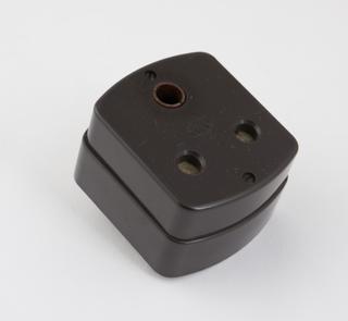 3 round pin socket