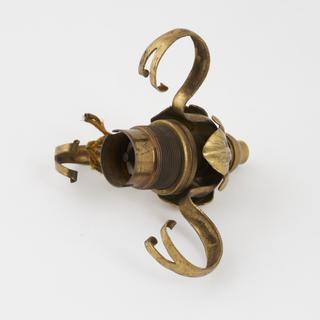 Bayonet socket with 3 antlers