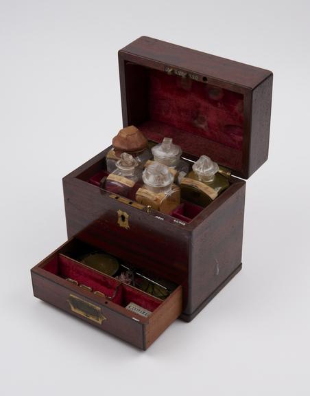 Medicine chest, mahogany