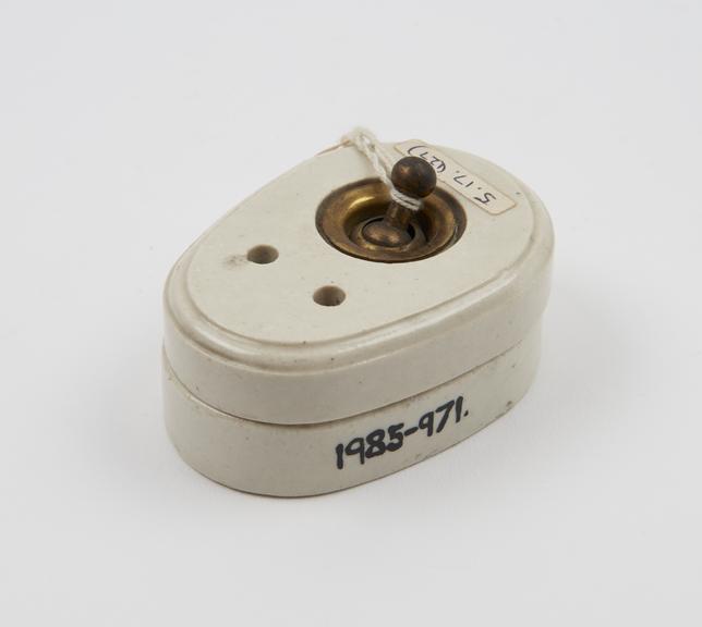 Switch socket, tumbler type, pear shaped, patented 1912. Pat.No