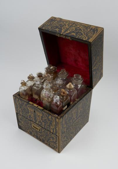 Medicine chest, covered in inlaid decoration (flora and fauna)