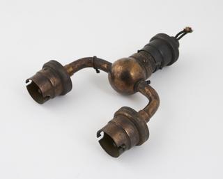 Double bayonet socket