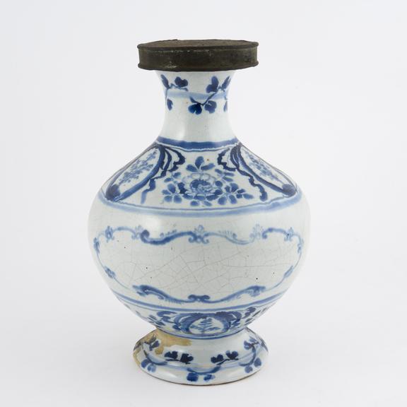 Blue and white pharmacy jar, North Italy, 1701-1850