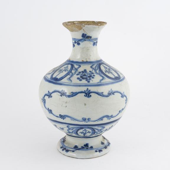 Blue and white pharmacy jar, North Italy, 1701-1850