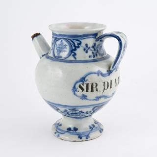 Blue and white jar for the syrup diamoran