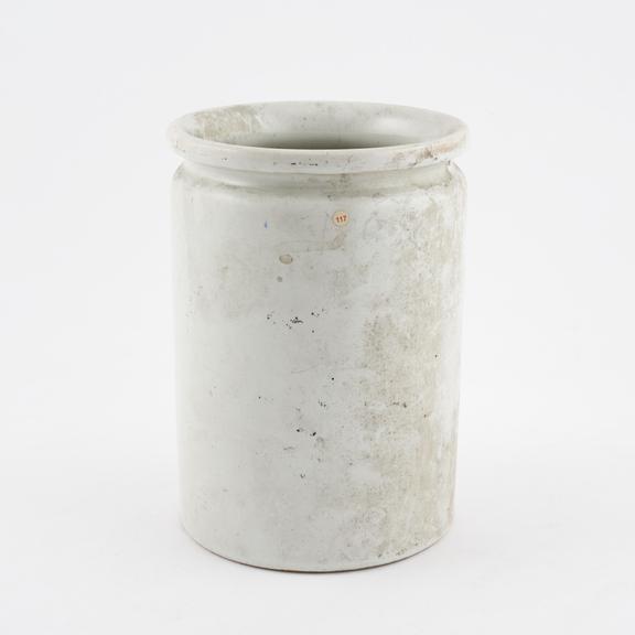 One and a half porcelain chemical jar, by Leune