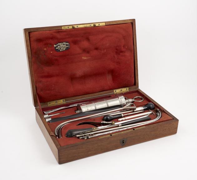 Lithotomy set in brass-mounted wooden case