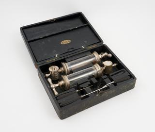 Trocar and aspirator set