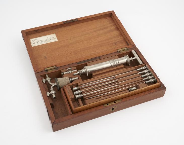 Potain's aspirator set in wooden case, by Down Brothers