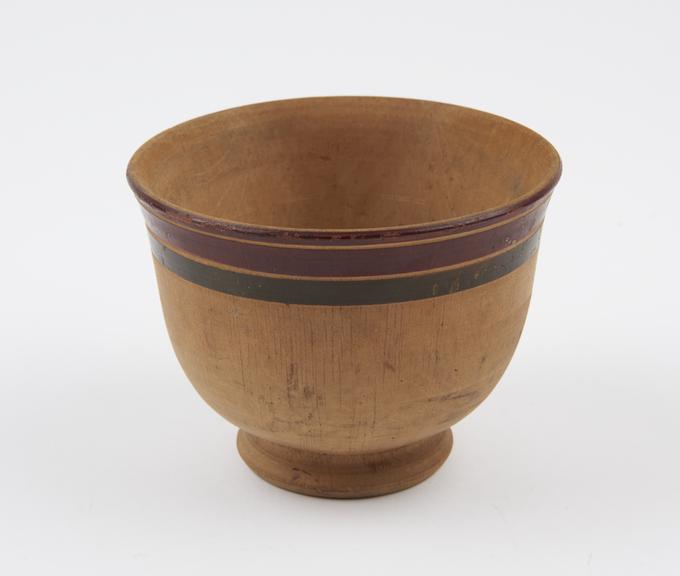 Barber's soap bowl, wooden, circular, with small base