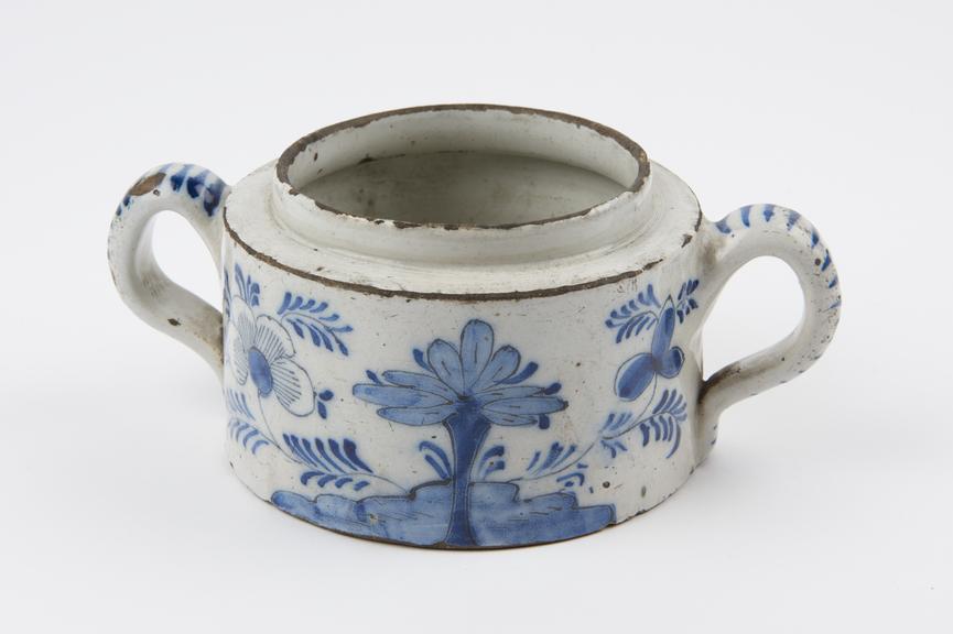 Pot pourri, tin glazed earthenware, Dutch, 1670-1770