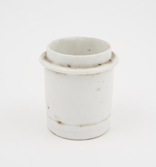 Earthenware ointment pot, probably English, 1801-1900