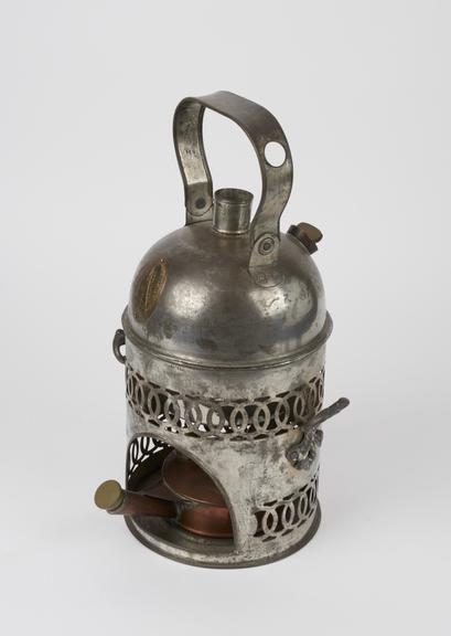 Bronchitis kettle by Allen and Son, 1840-1900