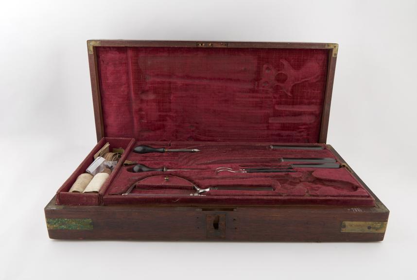 Surgical instrument set