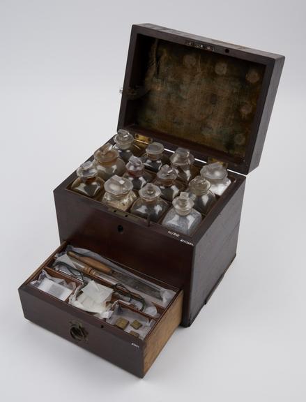 Medicine chest, mahogany