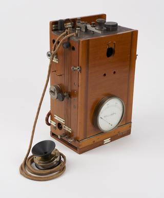 Aircraft radio telephony transmitter together with microphone, less Round valve