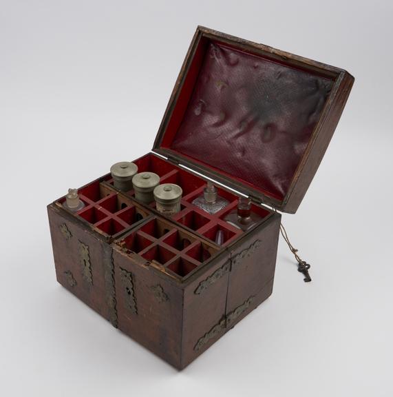 Oak medicine chest, rctangular, hinged lid, brass fittings