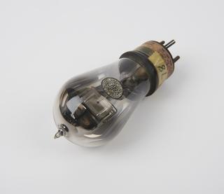 McVitie Weston valve collection, Cossor valve, type DE
