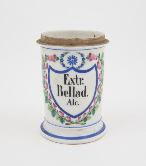 Porcelain drug jar, polychrome decoration, labelled EXTR BELLAD