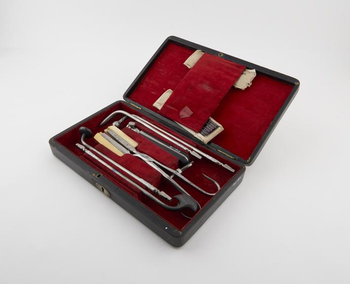 Set of haemorrhoidal instruments, cased, by S