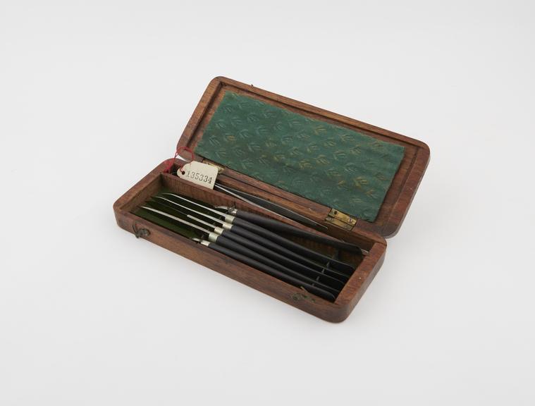 Post mortem set in wooden case, by Soyez, French, 1701-1860