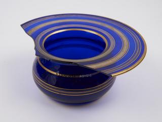 Spitoon bowl from matching set
